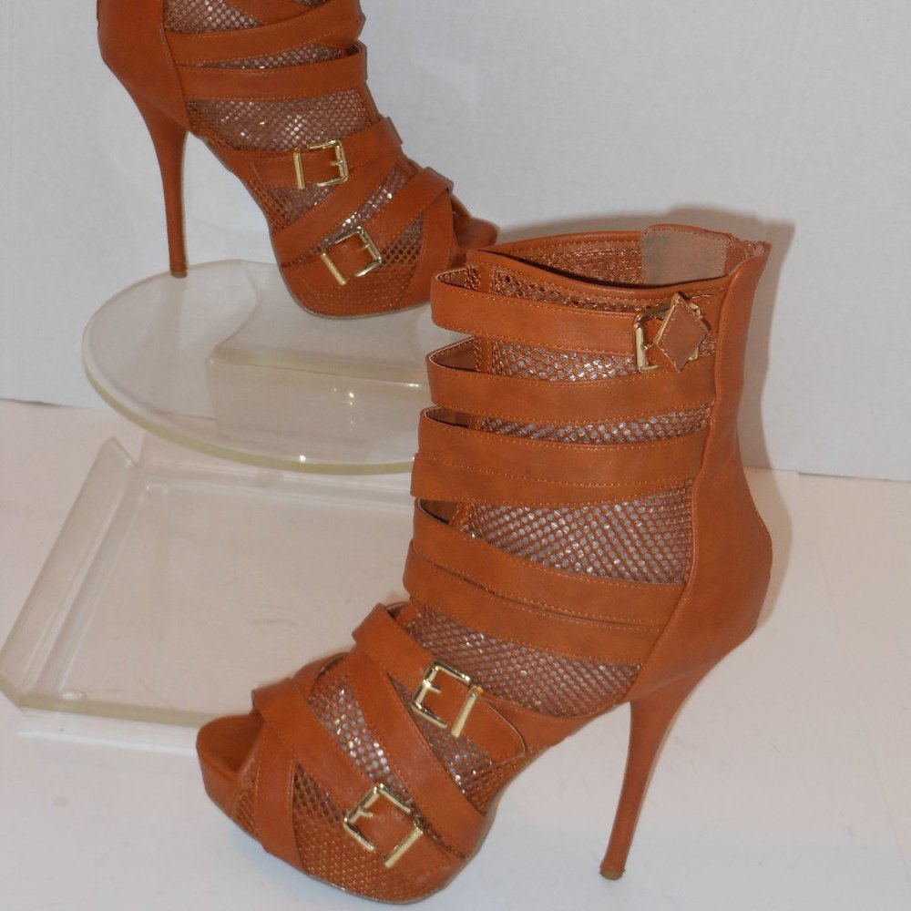 CITY SNAPPERS BARE FEET TAN SHOES SIZE 10 MEDIUM